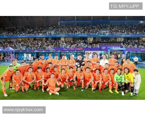 五人足球明星球员的崛起与影响力解析：他们如何改变这项运动的未来