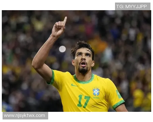 被誉为足球王子的明星球员如何在赛场上书写传奇人生